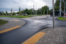 Skrzyżowanie alei Wielkiej Wyspy z ulicą Mickiewicza i aleją Paderewskiego